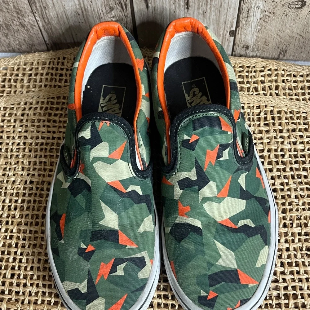Vans Kids Slip On Camo Sneakers Size 3 Green Orange Canvas Shoes - Picture 3 of 3